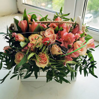 Pink roses basket